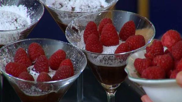 шоколадный мусс с малиной