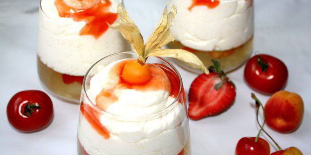 Рецепт винного желе с нежным рисовым муссом и томатно-ягодным соусом