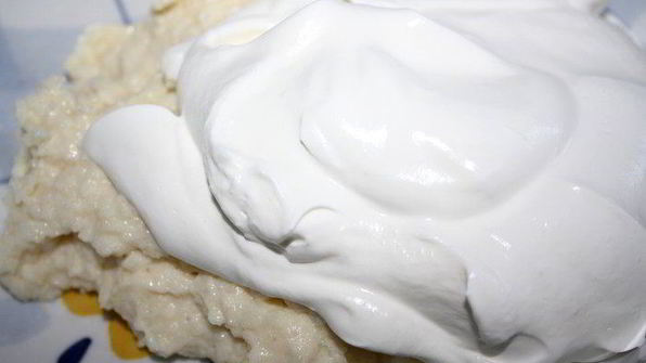 винное желе с нежным рисовым муссом и томатно-ягодным соусом