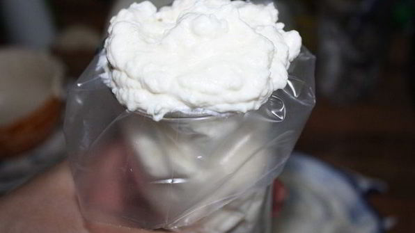 винное желе с нежным рисовым муссом и томатно-ягодным соусом