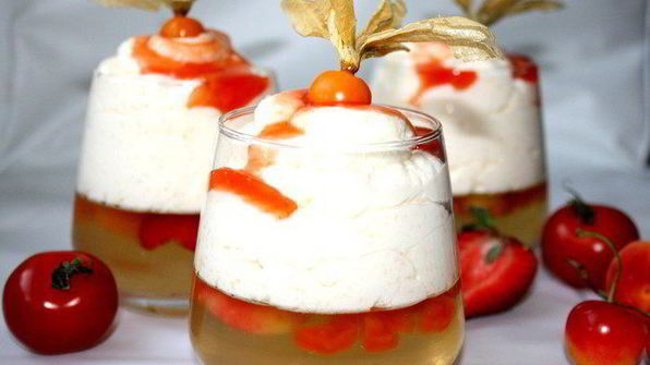 винное желе с нежным рисовым муссом и томатно-ягодным соусом