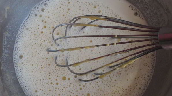 пасхальные творожные булочки с заварным кремом и абрикосами