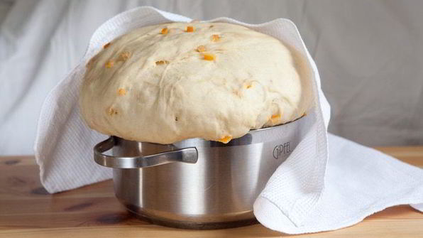 сливочный кулич с апельсиновыми цукатами