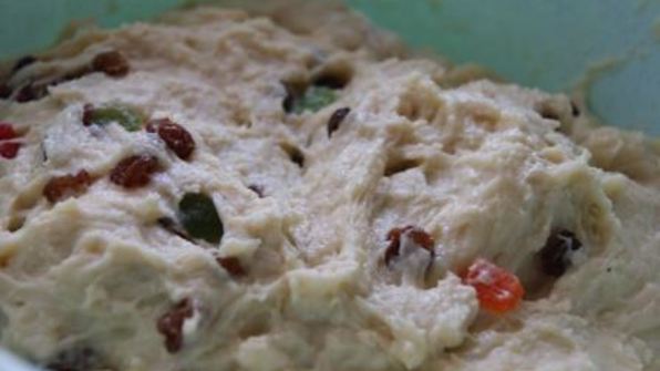 традиционный кулич на сметане