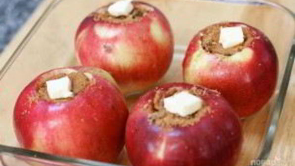 печеные яблоки в духовке