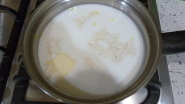 рисовый пудинг со сливами