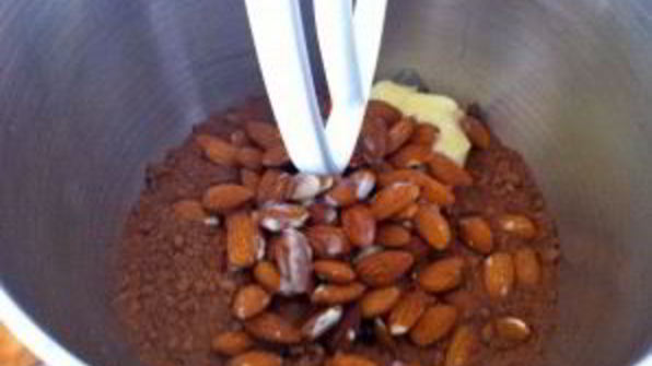 шоколадные колбаски из печенья