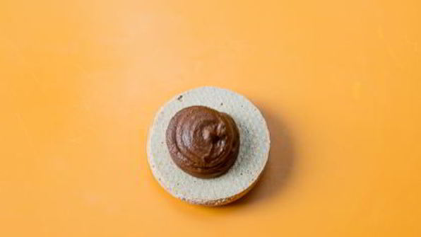 шоколадные макарон с ромовым ганашем