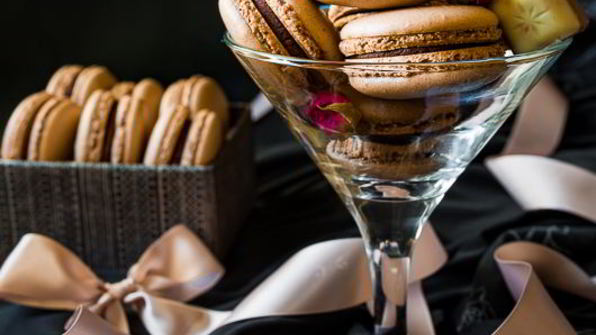 шоколадные макарон с ромовым ганашем