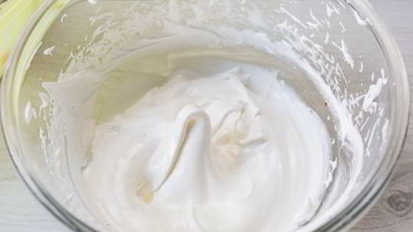 шоколадные макарон с ромовым ганашем