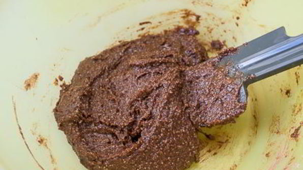 шоколадные макарон с ромовым ганашем