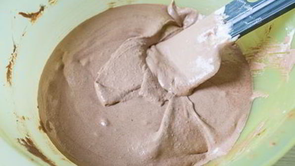 шоколадные макарон с ромовым ганашем