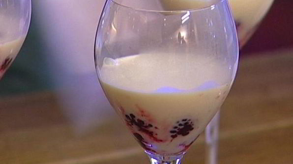 сливочное желе с ежевикой