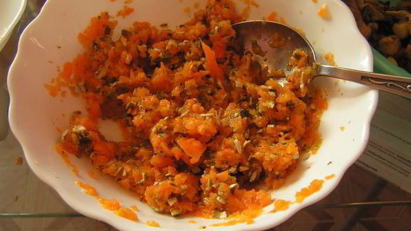 корзиночки с морковным суфле, вешенками и тыквенными семечками