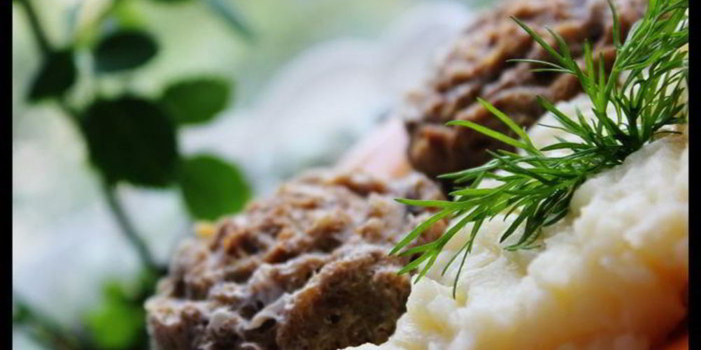 Рецепт мясного суфле с персиками