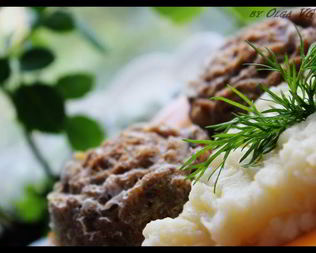 Мясное суфле с персиками