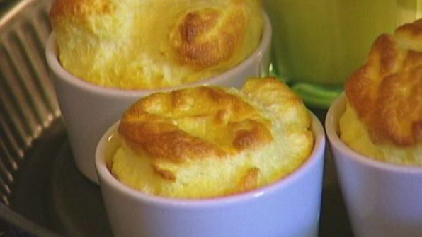 суфле из сыра пеше миньон с мускатным орехом