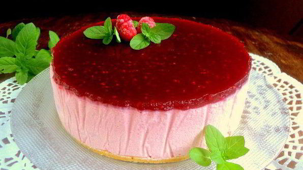 торт-суфле с малиной