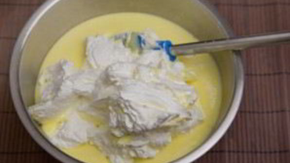 тирамису со взбитыми сливками