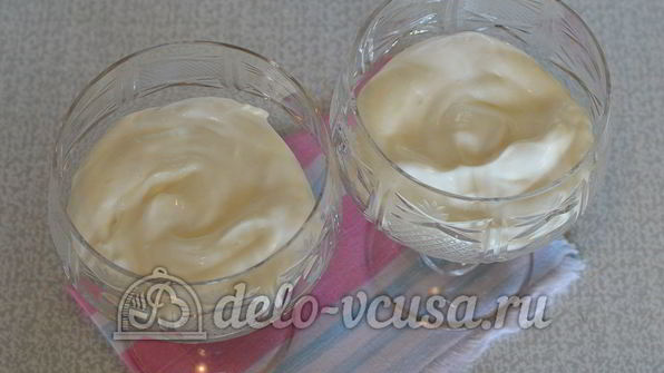 творожный десерт с черной смородиной