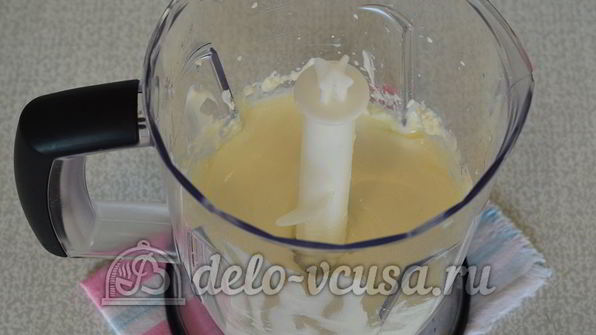 творожный десерт с черной смородиной