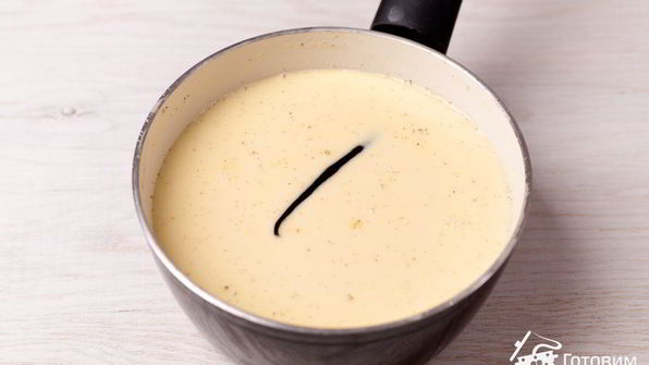 ванильная панна-котта с малиновым соусом