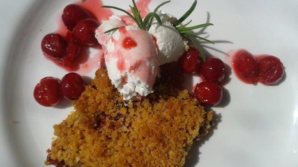 вишневый крамбль