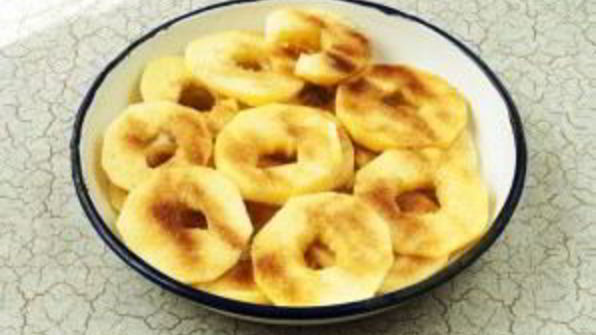 яблоки в кляре с корицей