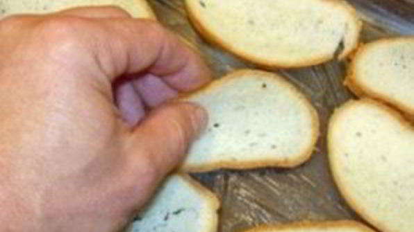 яблоки, запеченные с черствым хлебом