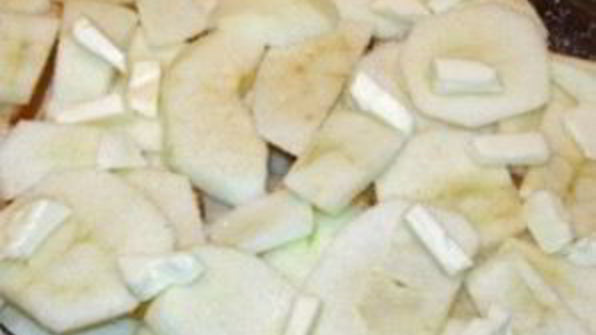 яблоки, запеченные с черствым хлебом