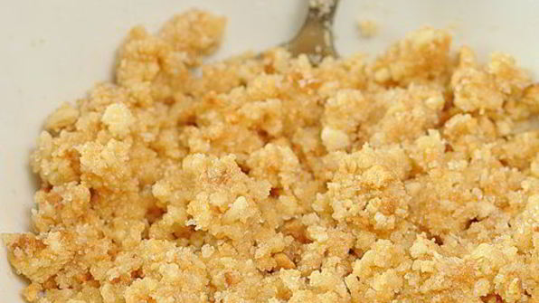 запеченные персики, фаршированные миндалем