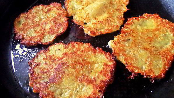 драники из картофеля, кабачка и яблока