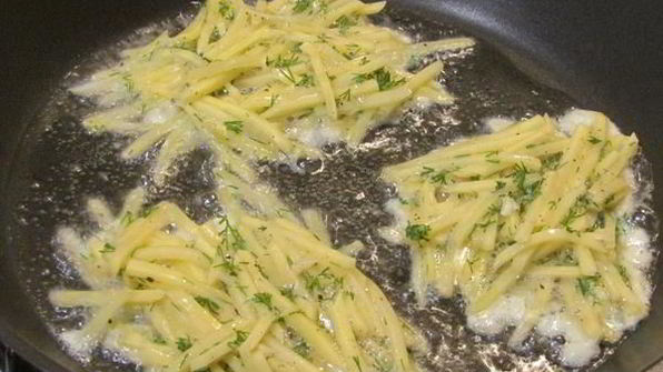 драники с красной икрой