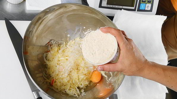 драники с квашеной капустой