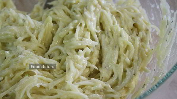 драники со сметано-грибным соусом