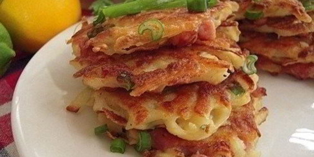 Рецепт картофельных драников с колбасой