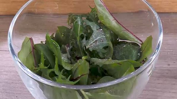 яйца с грибами на тыквенных драниках