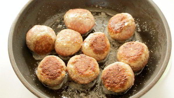 альбондигас — фрикадельки по-испански