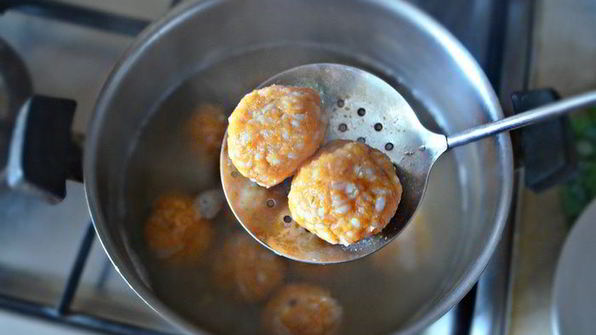 фрикадельки из булгура в томатном соусе