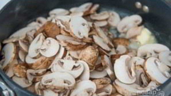 фрикадельки из индейки в грибном соусе