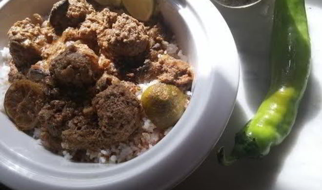 Фрикадельки патанг в кокосовом молоке с грибами