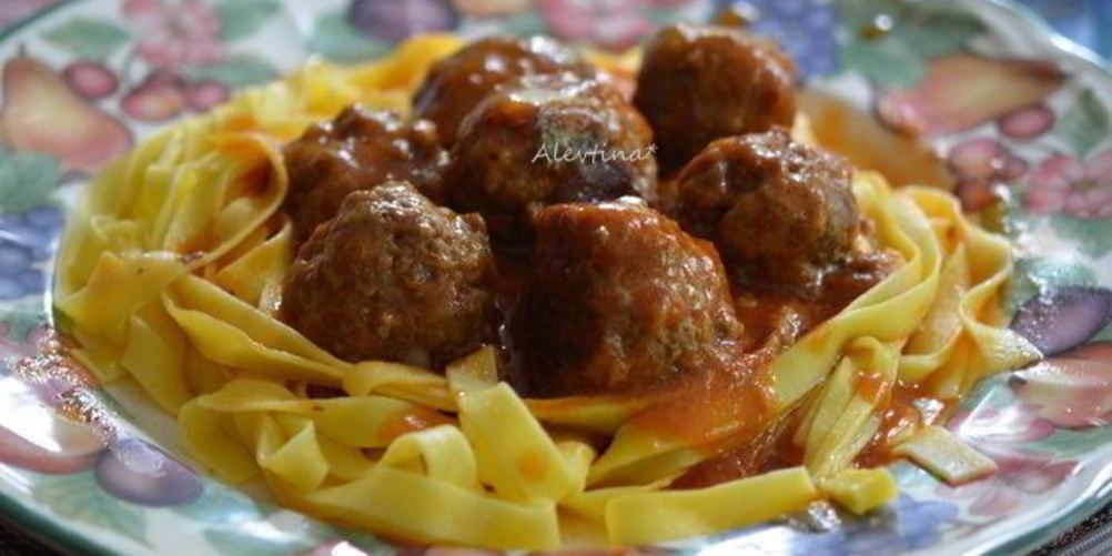 Рецепт фрикаделек с медовым-острым соусом