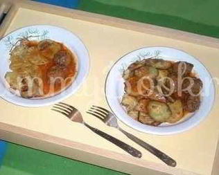 Фрикадельки с печеным картофелем