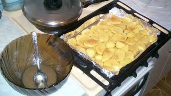 фрикадельки с печеным картофелем