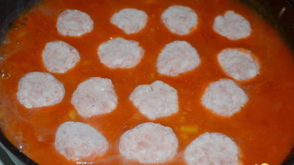 фрикадельки в остром соусе