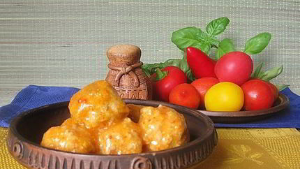 Фрикадельки в овощном соусе