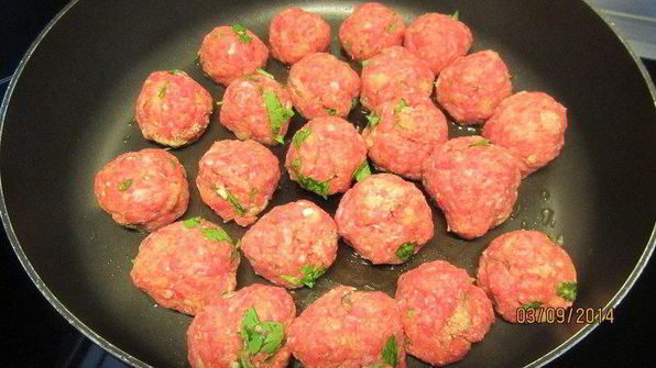 фрикадельки, запеченные с овощами