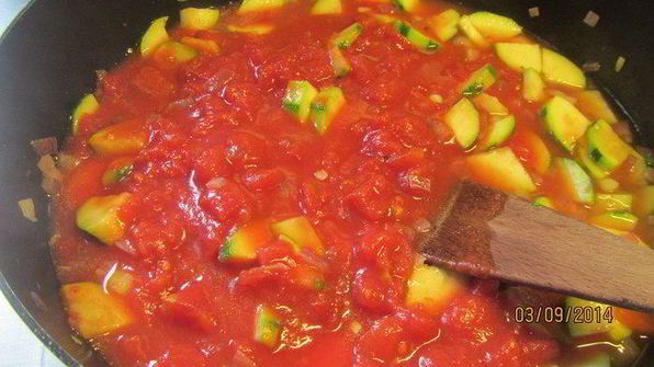 фрикадельки, запеченные с овощами