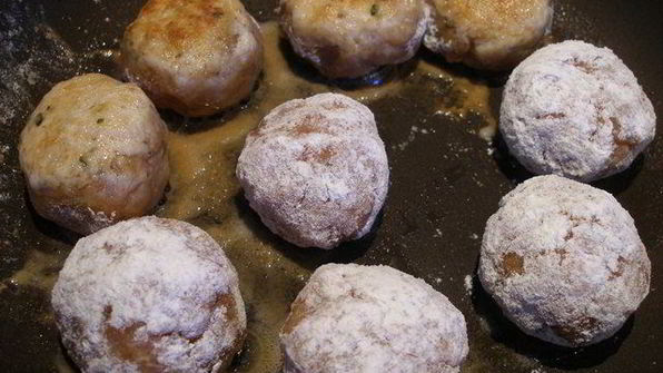 индюшачьи фрикадельки с лимоном в йогуртовом соусе