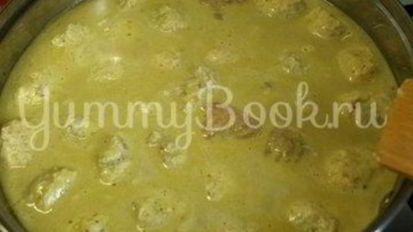 куриные фрикадельки в соусе из кокосового молока